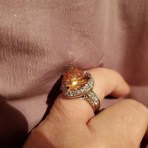 Champagne Heart Ring - Picture 6 of 8